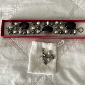 Sterling silver onyx & pearl bracelet with pendent
